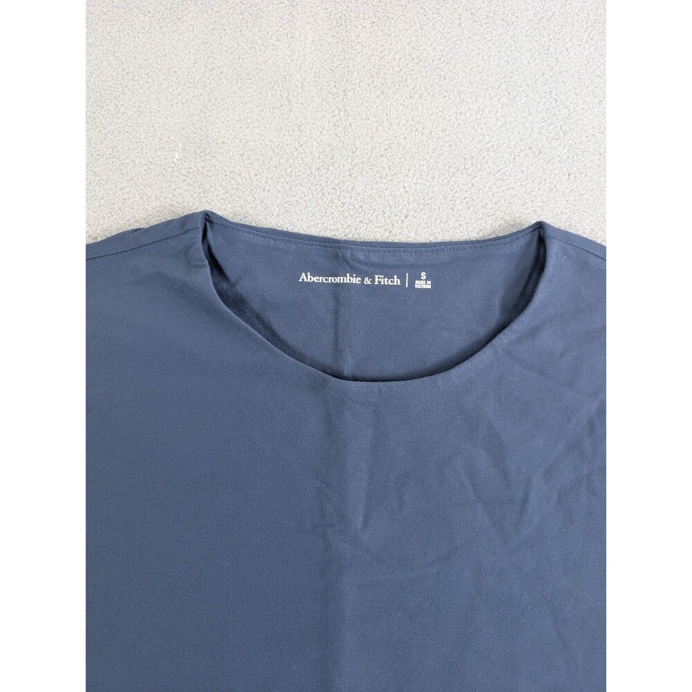 Abercrombie & Fitch Soft Matte Seamless Tuckable Baby Tee Navy Women's S NWT - Picture 3 of 6